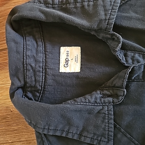 GAP button down - Picture 2 of 5